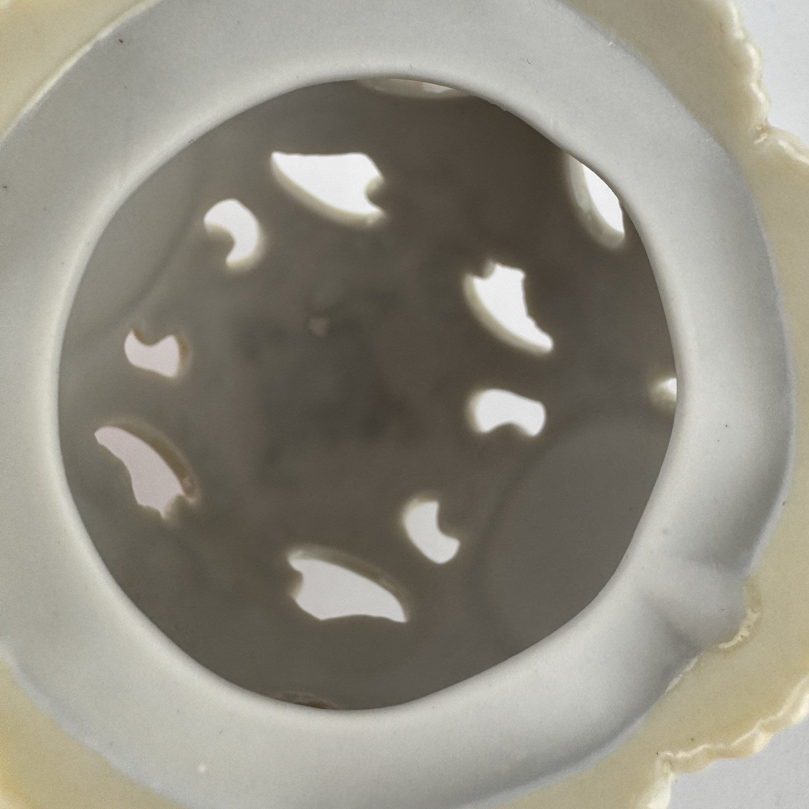 Franklin Mint Porcelain Victoria Rose Garden Collector Egg A2697 Porcelain