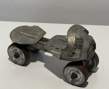 Vintage 1960s SUPER SKATESAdjustable Metal Roller Skate RETRO Roller Skating One