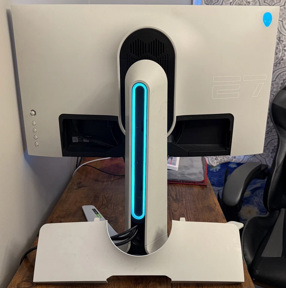 Dell AW2721D 27 Inch QHD 2560x1440 Alienware Gaming Monitor w/h Stand (Damaged) - Image 2 of 4