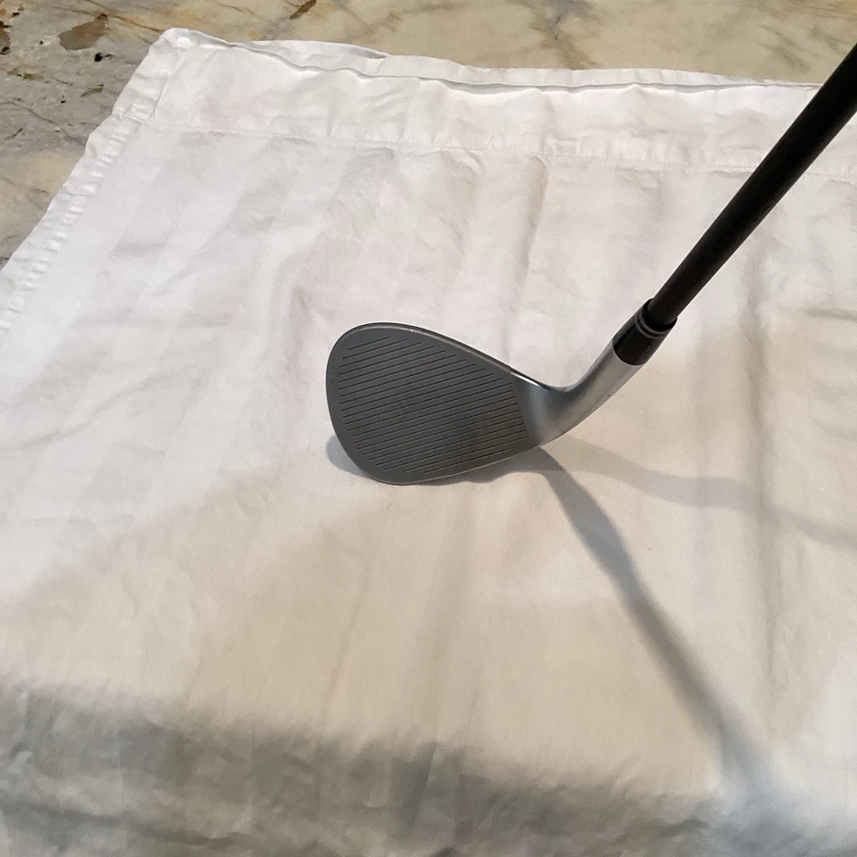 Cleveland CBZ Full Face Tour Satin Wedge 54, RH Senior Graphite Excellent - Image 3 of 4