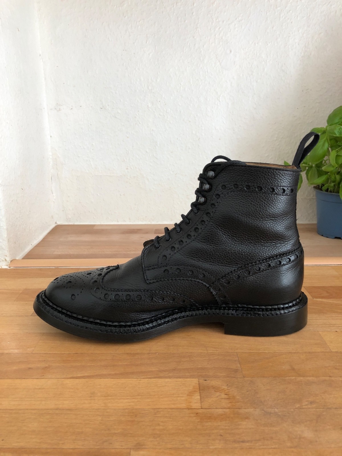 Grenson "Fred Triple World" grained leather brogue boot image 10