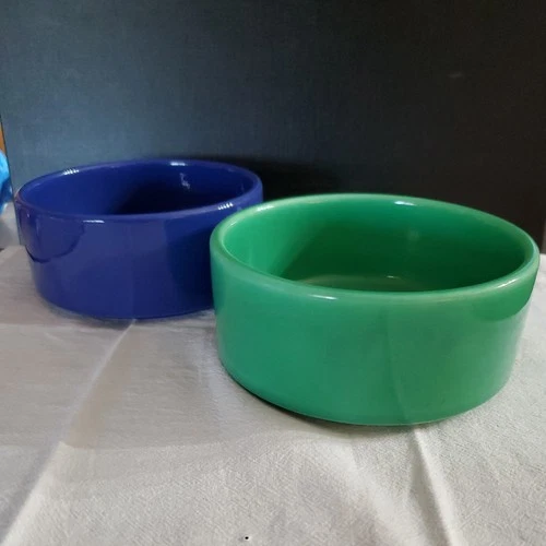 Set of 2 Vintage Fiesta ware dishes by Kitchen Kraft. Green and Cobalt