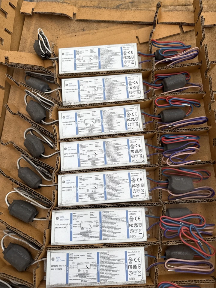 Controlador LED GE 60W GEPS24D-60U-GLX 24V 2.5A 0-10V atenuación 93159242 lote de 9 Foto 3 de 4