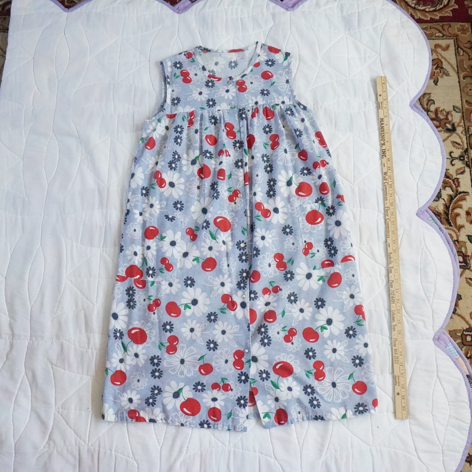 VTG Simply Basic Blue Cherry Daisy Print Sleevele… - image 1