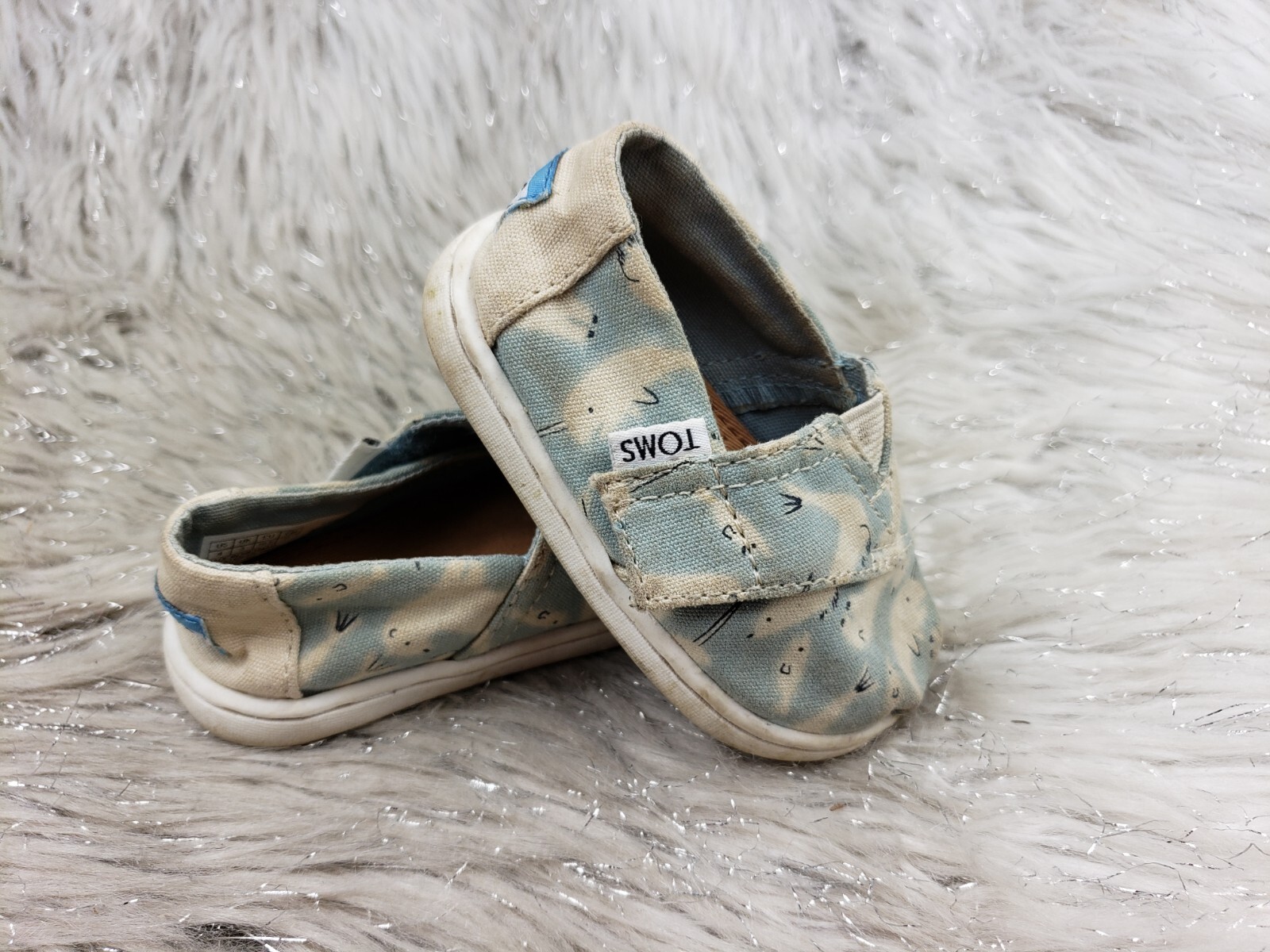 TOMS Toddler Size 4 Casual Blue White Easy On Shoes