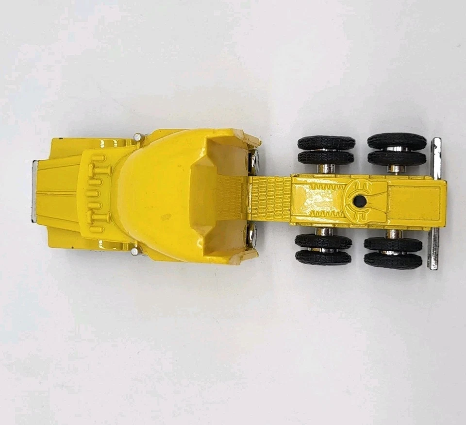 ERTL John Deere Semi Truck 18 Wheeler Yellow Diecast Truck Toy Freightliner - Image 4 of 4