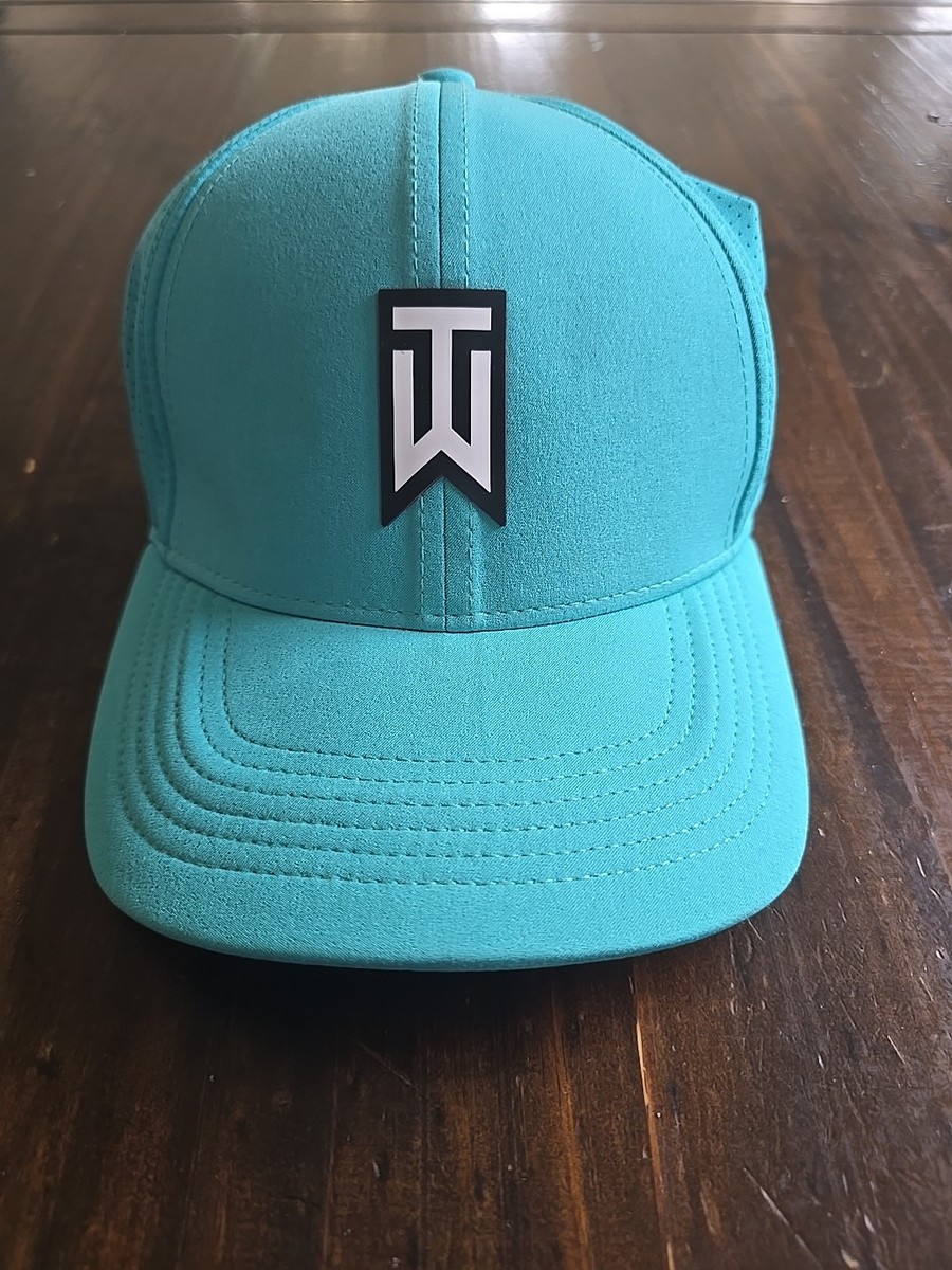 Nike Tiger Woods Embroidered Logo Exclusive Golf Lightweight Blk Hat Cap  Flexfit