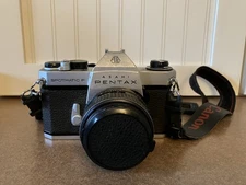 ASAHI PENTAX SPOTMATIC F SPF Film Camera SMC TAKUMAR 1:4/50 & Carrying Case