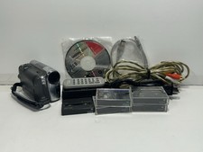 Canon ELURA 100 Digital Camcorder 20X Opt 800X Zoom Bundle  Extras Works Great