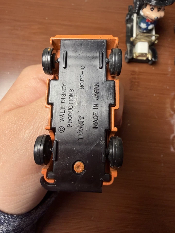 Vintage Konvolut 4 Matchbox und TOMY Diecast Mickey Mouse Spielzeugautos Disney 70er 80er - Bild 4 von 4