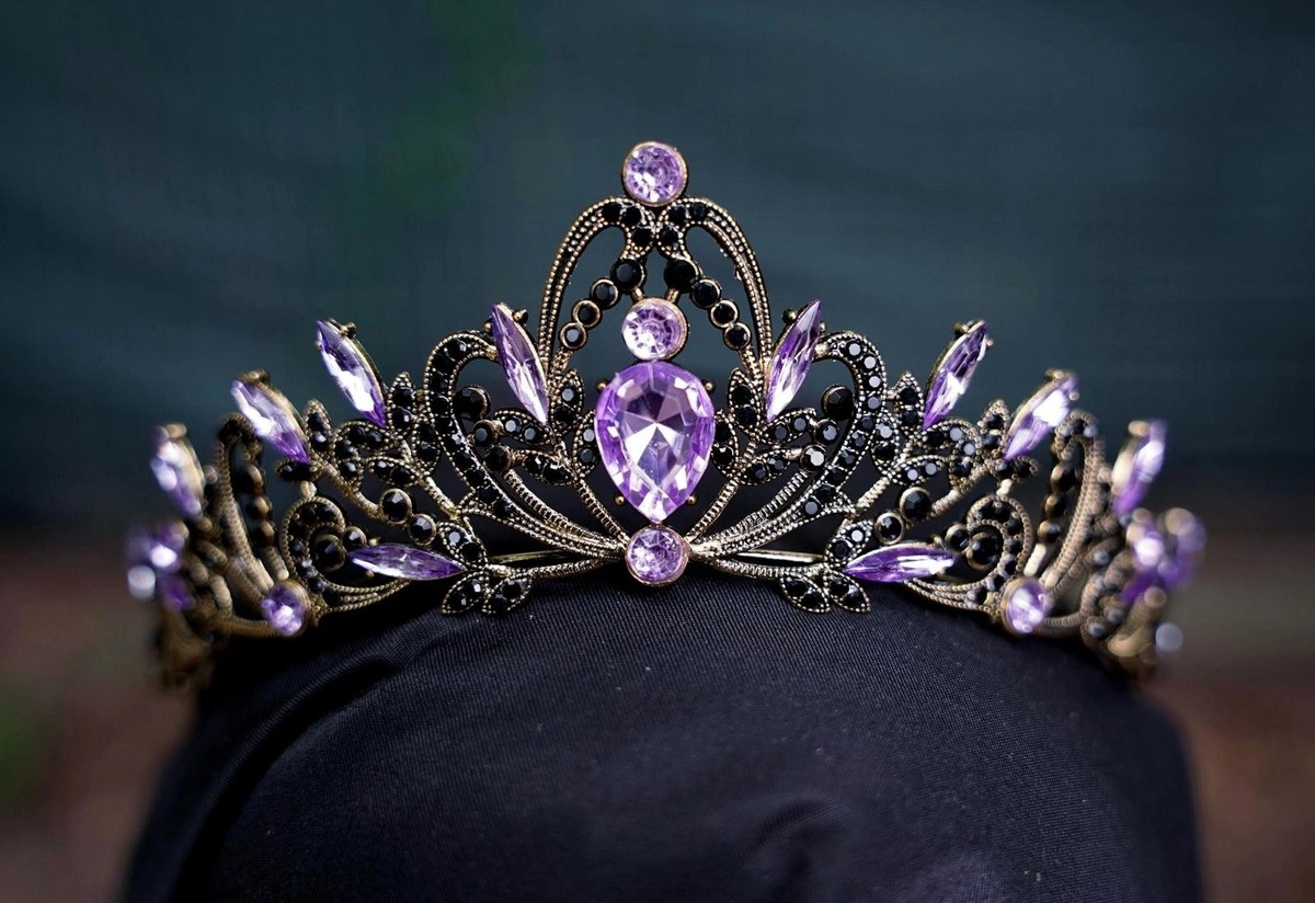 Black & Purple Gothic Tiara Crown: Dark Baroque Wedding  display picture 1