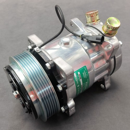 Ferrari 456 1998 Compressor with bracket P/N 154676 Photo - $930