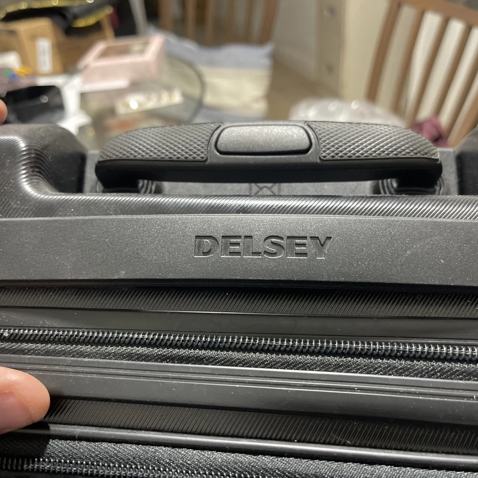 Delsey Wheeled Rolling Travel Bag Black Hard Case Handle Carry On Luggage - Image 4 of 4