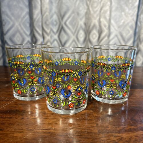 3 Arcoroc Blue Bird Small Juice Glasses Blends w/Country Festival Corelle