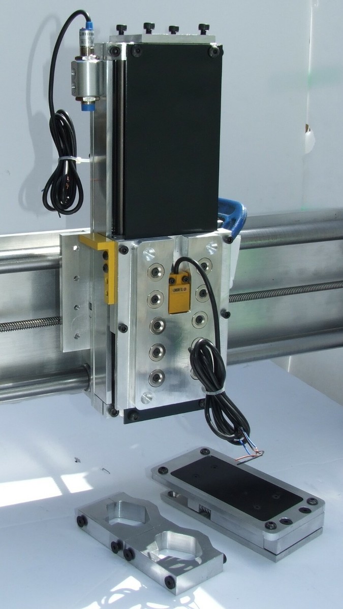 CNC Z AXIS PLASMA FLOATING WITH BREAKAWAY SYSTEM MAGFLO-600