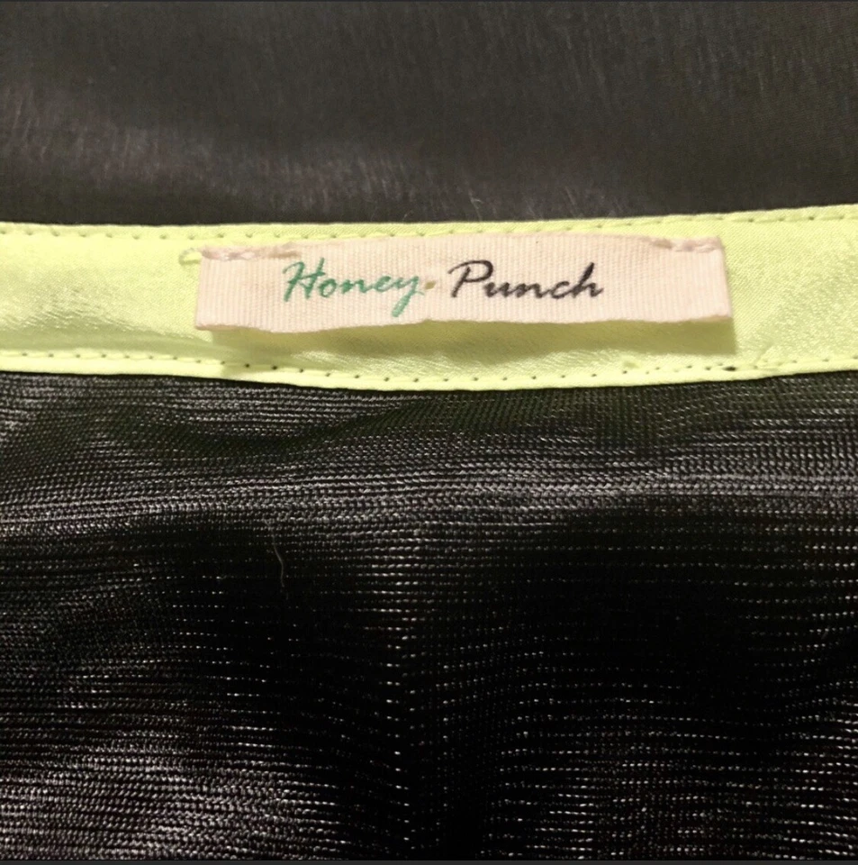 Honey Punch Sheath Little Black Dress Beaded Neckline Lined Womens Large - Image 3 of 4