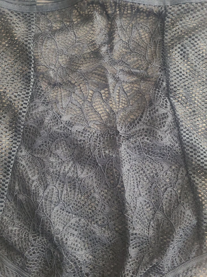 Body de renda Gilligan e Omalley tamanho XS - Imagem 2 de 4