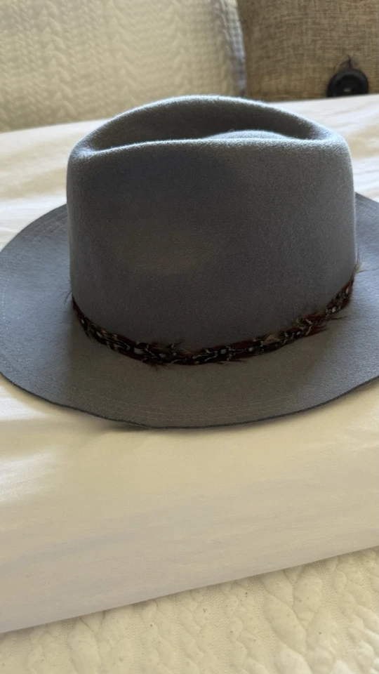 Olive & Pique Grey Wool Felt Feathered Western Hat - Image 2 of 4