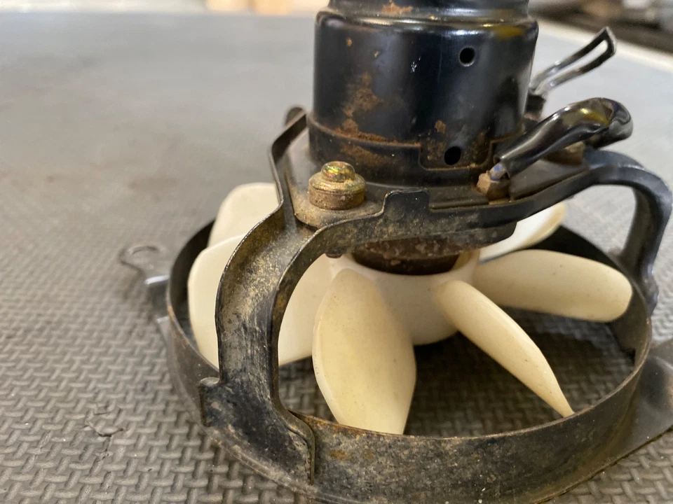 Kawasaki KLR 250 Radiator Cooling Fan Motor OEM 59502-1052 1987-2005 TESTED - Image 3 of 4