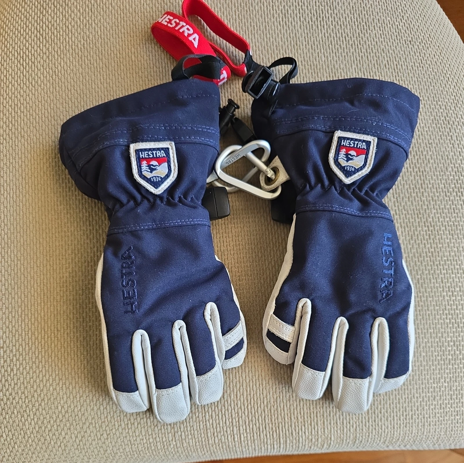 Hestra Gloves Size 3 Junior Youth Outdoor Winter Ski Snowboard Liner