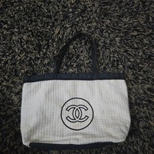   Authentic Chanel Beaute VIP Gift White Quilted Canvas Tote Bag - Black CC Logo
