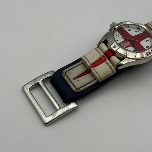 Angleterre National Football Homme Montre Quartz Rouge Blanc Croix Dial Travail - Photo 9 sur 24
