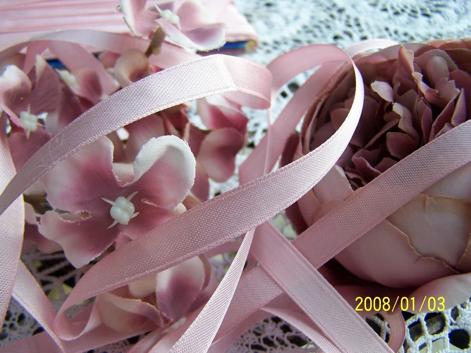 Ancien ruban en satin des années 50. Couleur rose. Vendu au mètre. N°128 - Photo 3/4