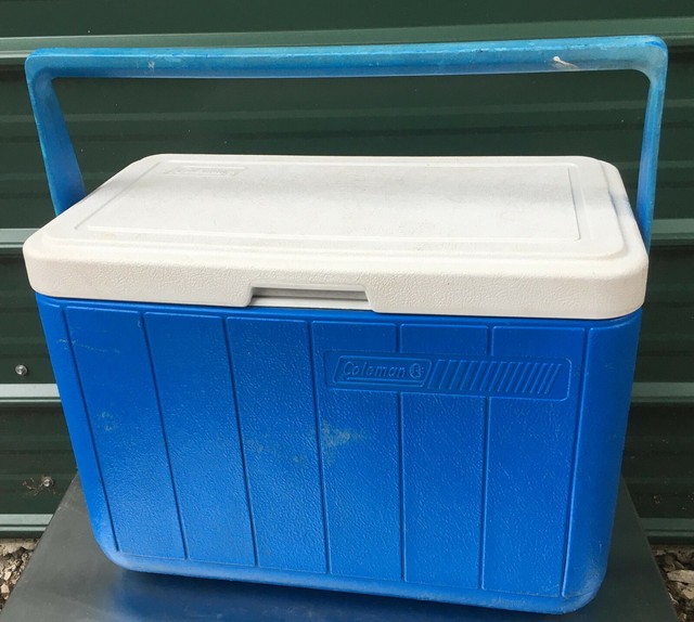 Coleman 5277 Cooler 28 Qt Blue & White carry handle quart eBay