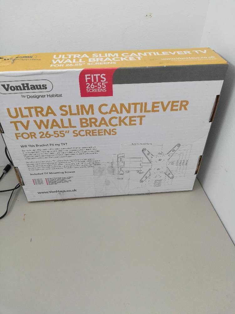 VonHaus Ultra Slim Cantilever Articulating Arm Swivel and Tilt Wall Mount TV