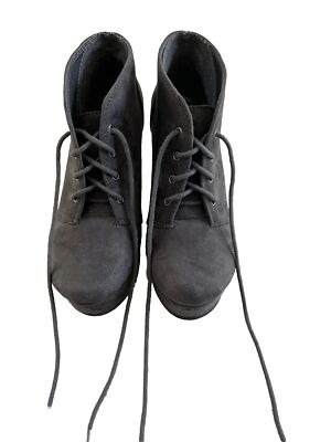 Soda Gray Suede Wedge Boots Lace Up Size 7