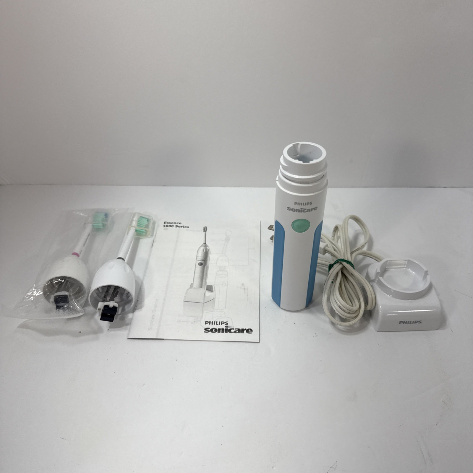 Philips Sonicare HX5610 Essence Sonic Electric Toothbrush /O