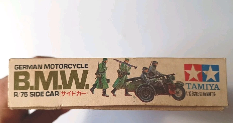 BMW R75 with Sidecar - Tamiya MM116 - Kit 1:35 - Immagine 2 di 4