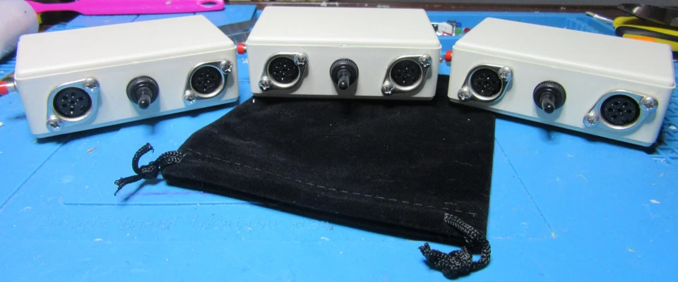 IEC Switch w LED  & Reset, 2 Commodore IEC devices  1 computer; 1 ON/2 OFF/1 ON - Image 4 of 4