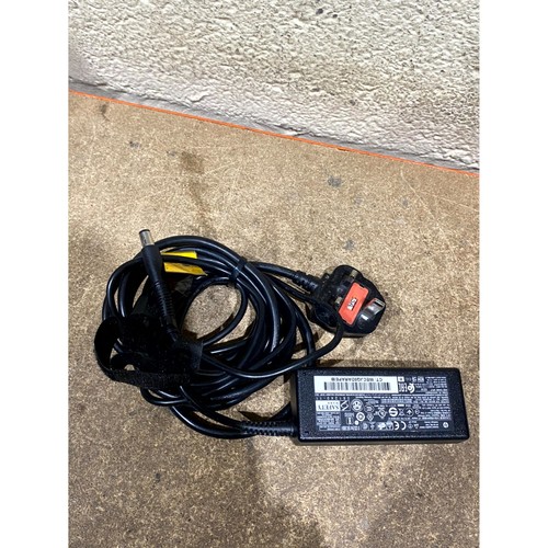 HP PPP009D Netzteil Ladegerät schwarz 19,5-V 65W 3,33-A für Pavilion Laptops