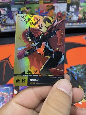 DC Batman 85 Years - Batwoman Kate Kane Mint