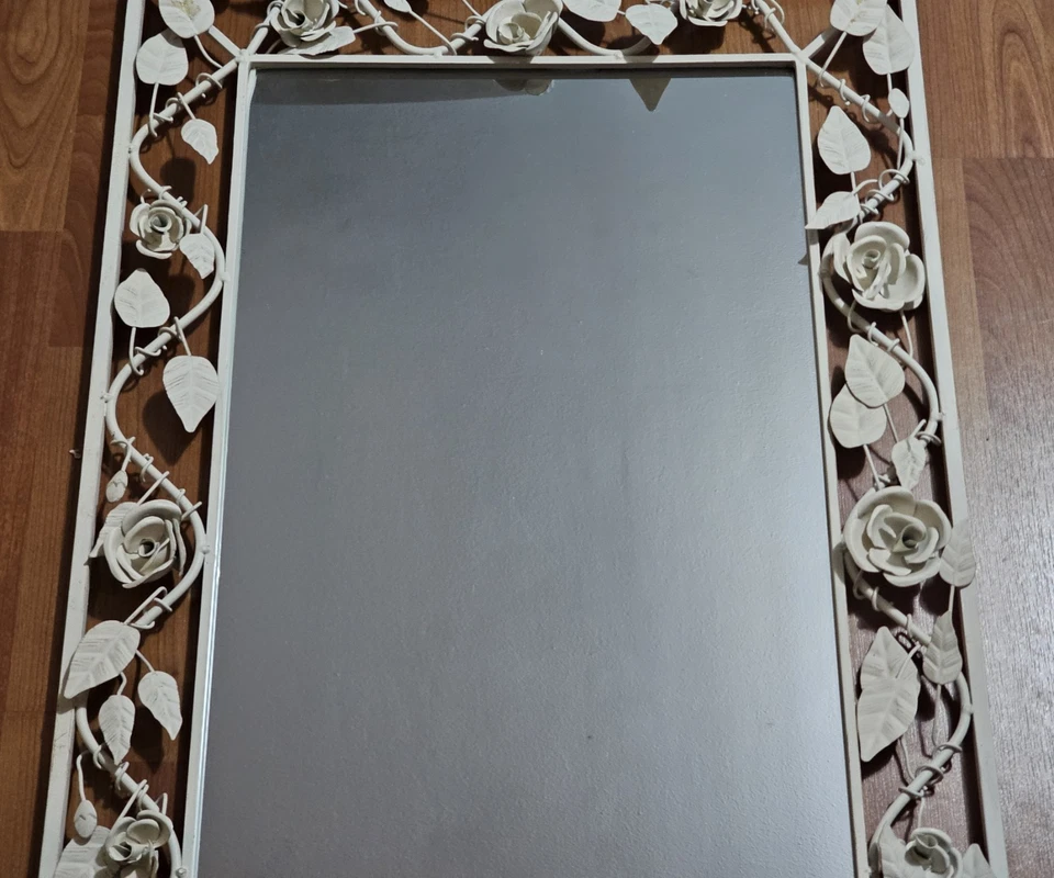 Vintage Italian Look White Painted Metal Rose Leaf Ornate Wall Mirror Art Deco - Image 3 of 4