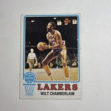 Wilt Chamberlain Vintage 1973-74 Topps #80  Lakers (crease across card)