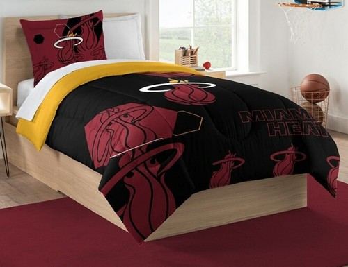 Miami Heat NBA Hexagon Twin Comforter 