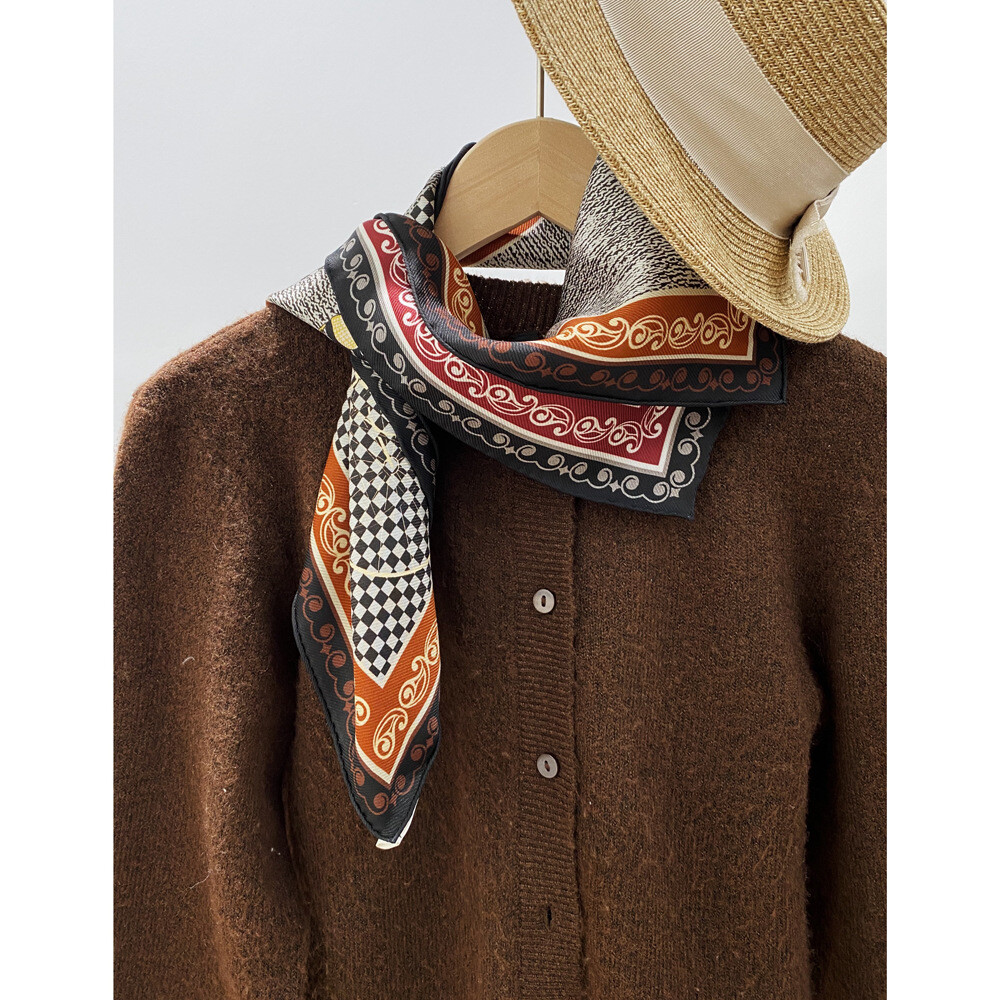 New Boutique 2025 14Momme Mulberry Silk Square Scarf Delicate Printing 25''