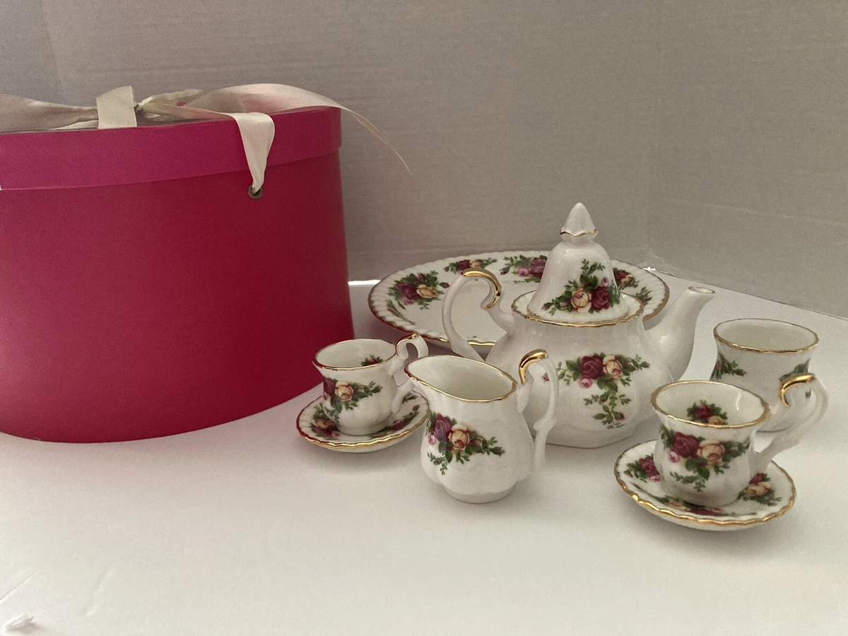 Royal Albert Serveware, Old Country Roses 9 Piece Mini Tea Set