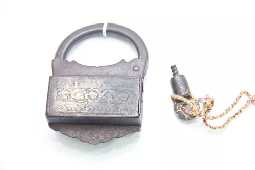 Handmade Antique Mughal Padlock- Brass Front, Iron Screw Type Design Collectible - Picture 20 of 24
