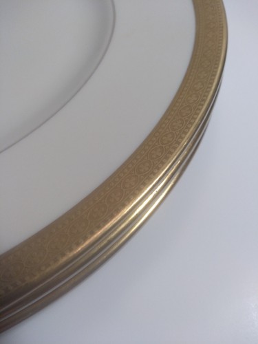 Vintage Syracuse China Old Ivory Bracelet Gold Trim Dinner Plates 9.75" Set 3 - Picture 3 of 7