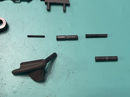 USED COLT DEFENDER LIGHTWEIGHT SERIES 90 LOWER PARTS TRIGGER HAMMER GRIP 45 1911 - Picture 5 of 15