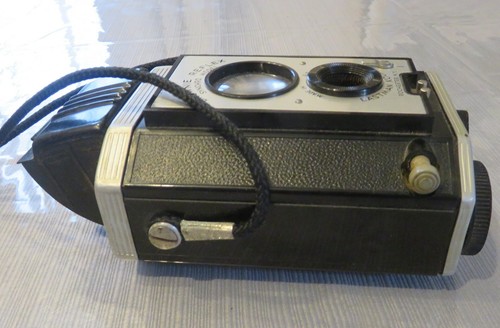 Vintage Kodak Brownie Reflex Syncho Model Camera - Picture 5 of 8