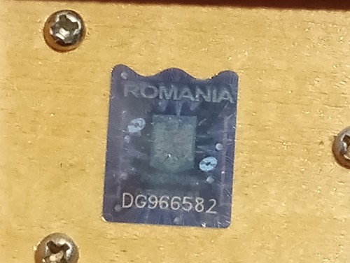 Castle Bran Souvenir Wood Hand Crank Music Box Plays Romania's Nat'l Anthem Roma - Picture 4 of 5