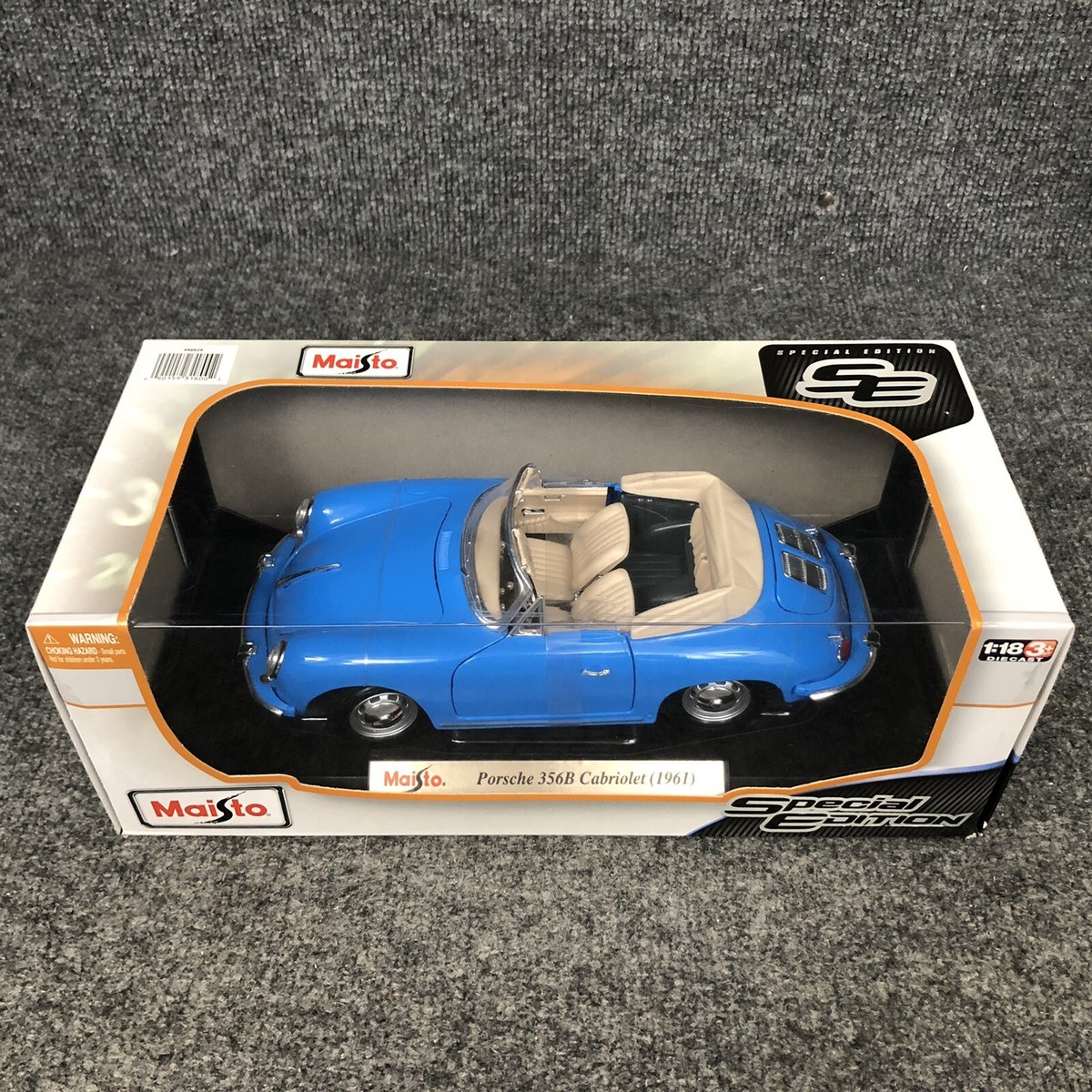 RARE Maisto 1961 Porsche 356B Cabriolet Special Ed. 1:18 Die Cast