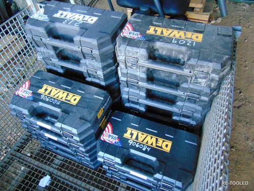 DEWALT DCD792D2 20 V MAX XR Trapano/driver brushless scatola portautensili vuota - Foto 4 di 4