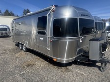 2023 Airstream Flying Cloud 27FB