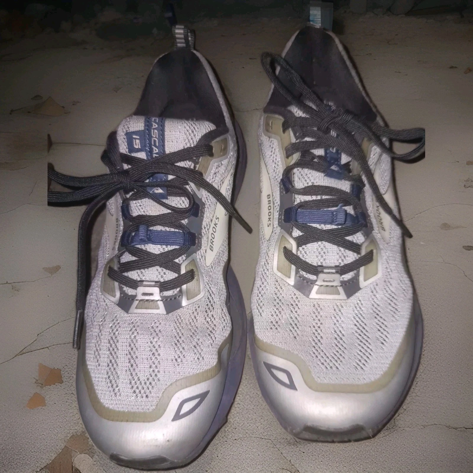 Men's Brooks Cascadia 15 Ebony/Silver/Deep Cobalt Trail Running Shoes Size 8.5
