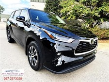 2023 TOYOTA HIGHLANDER XLE AWD WITH 3rd ROW SEAT